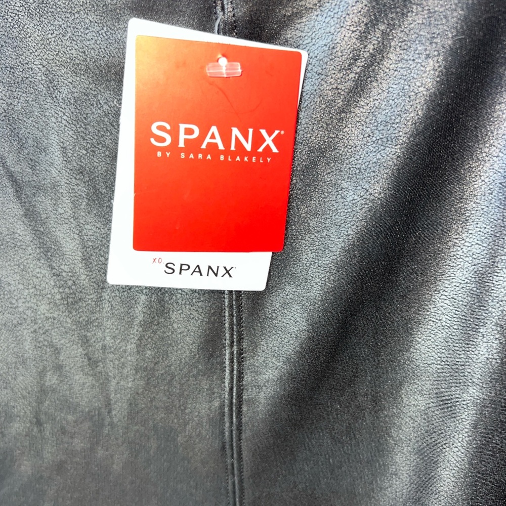 NWT Spanx Womens Black Faux Leather Flouncy Skater Mini Skirt Flared Size L - Picture 5 of 12